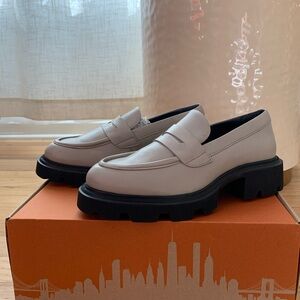 Miz Mooz Cream Toni Loafers with Black Soles, sz 37
